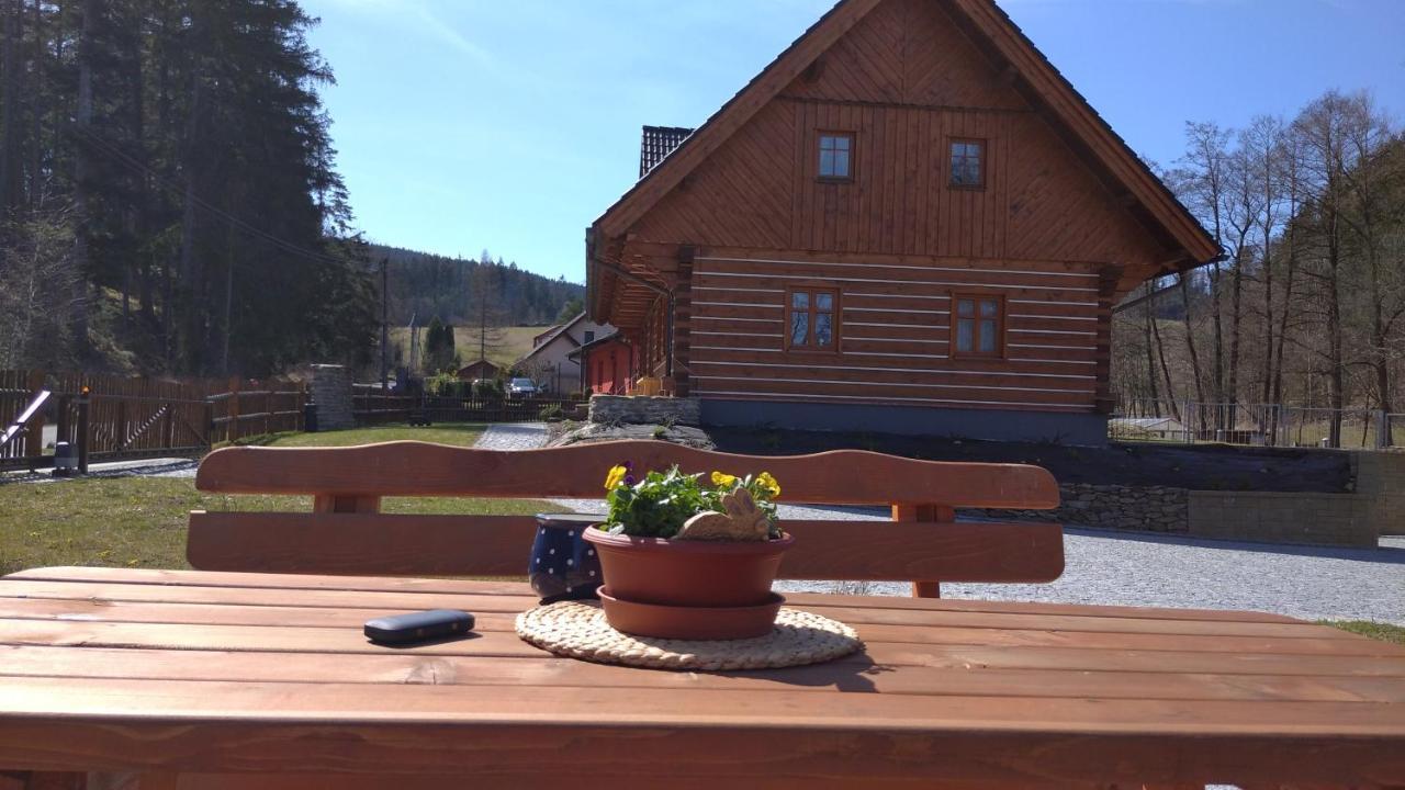 Apartmány u vlčích jam Petrovice Exterior foto