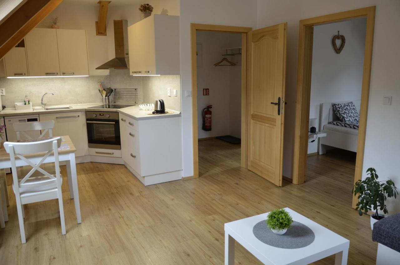 Apartmány u vlčích jam Petrovice Exterior foto