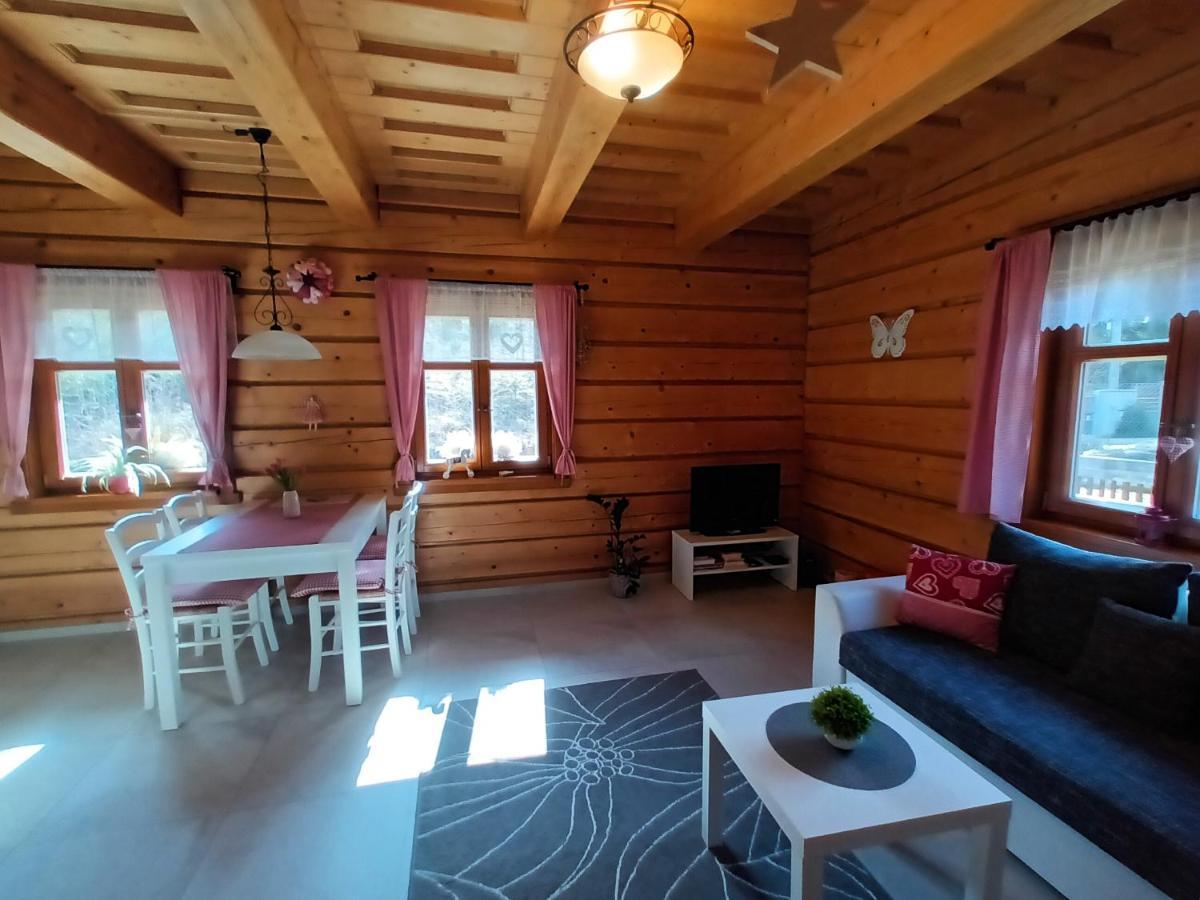 Apartmány u vlčích jam Petrovice Exterior foto