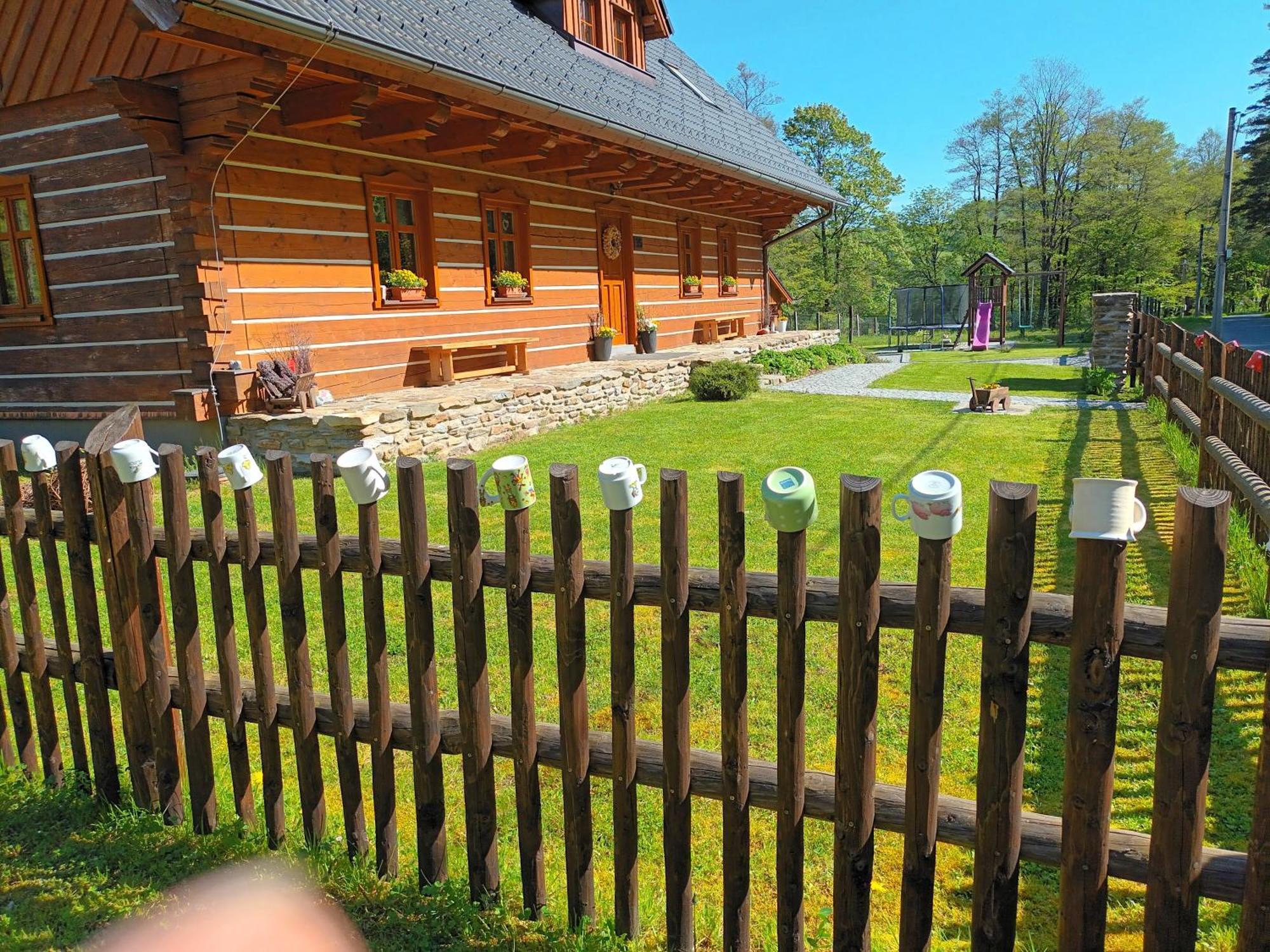 Apartmány u vlčích jam Petrovice Exterior foto